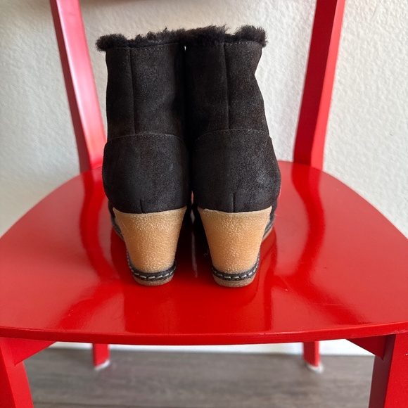 Women’s Suede Leather, Shearling-lined Wedge Ankle Boots - Picture 3 of 7